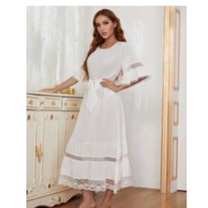 $6 SLEEP DRESS. SIZE MED $6 WHEN BUNDLED WITH 3 OR MORE ITEMS